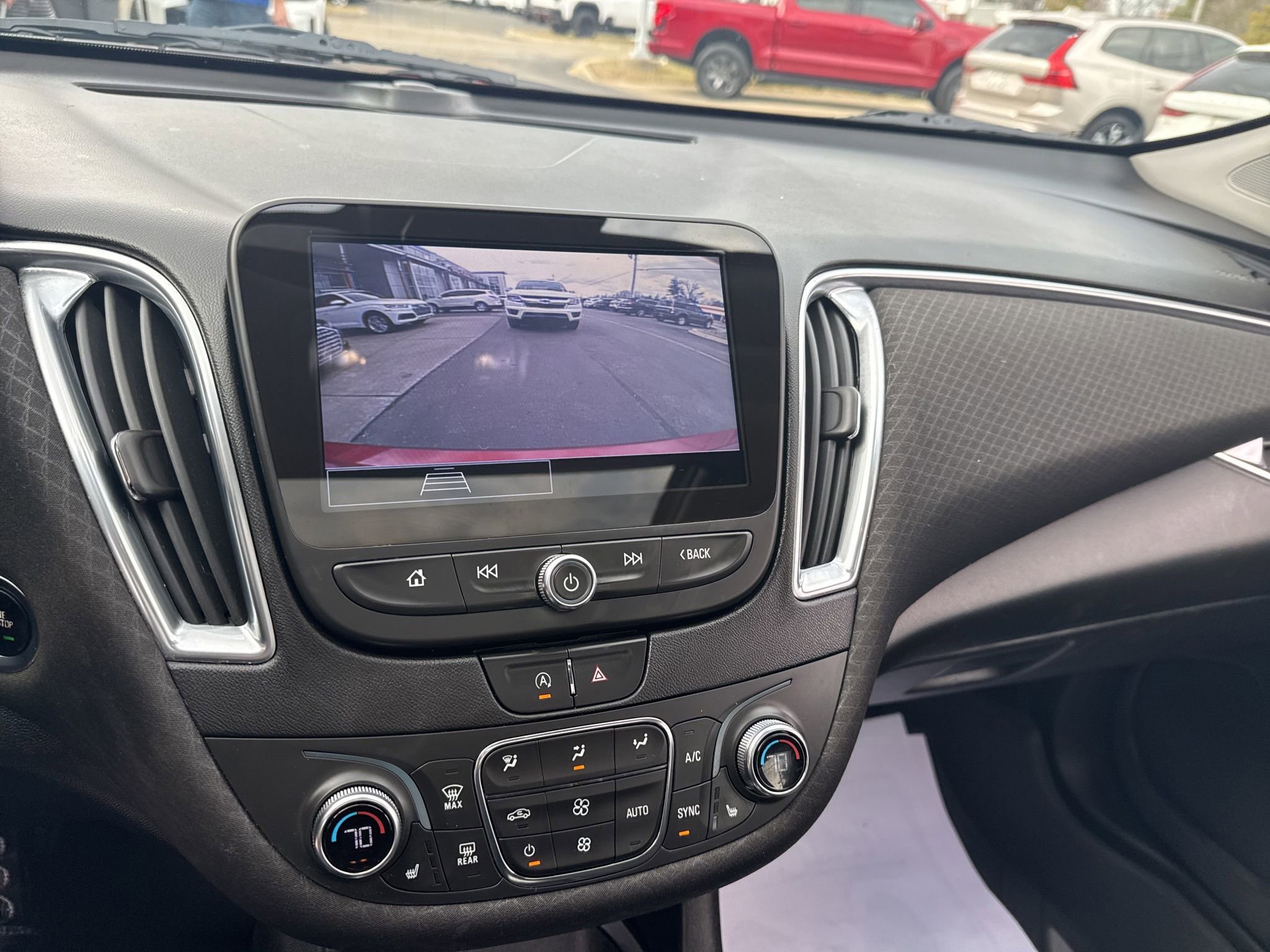 Used 2021 Chevrolet Malibu LT image 30