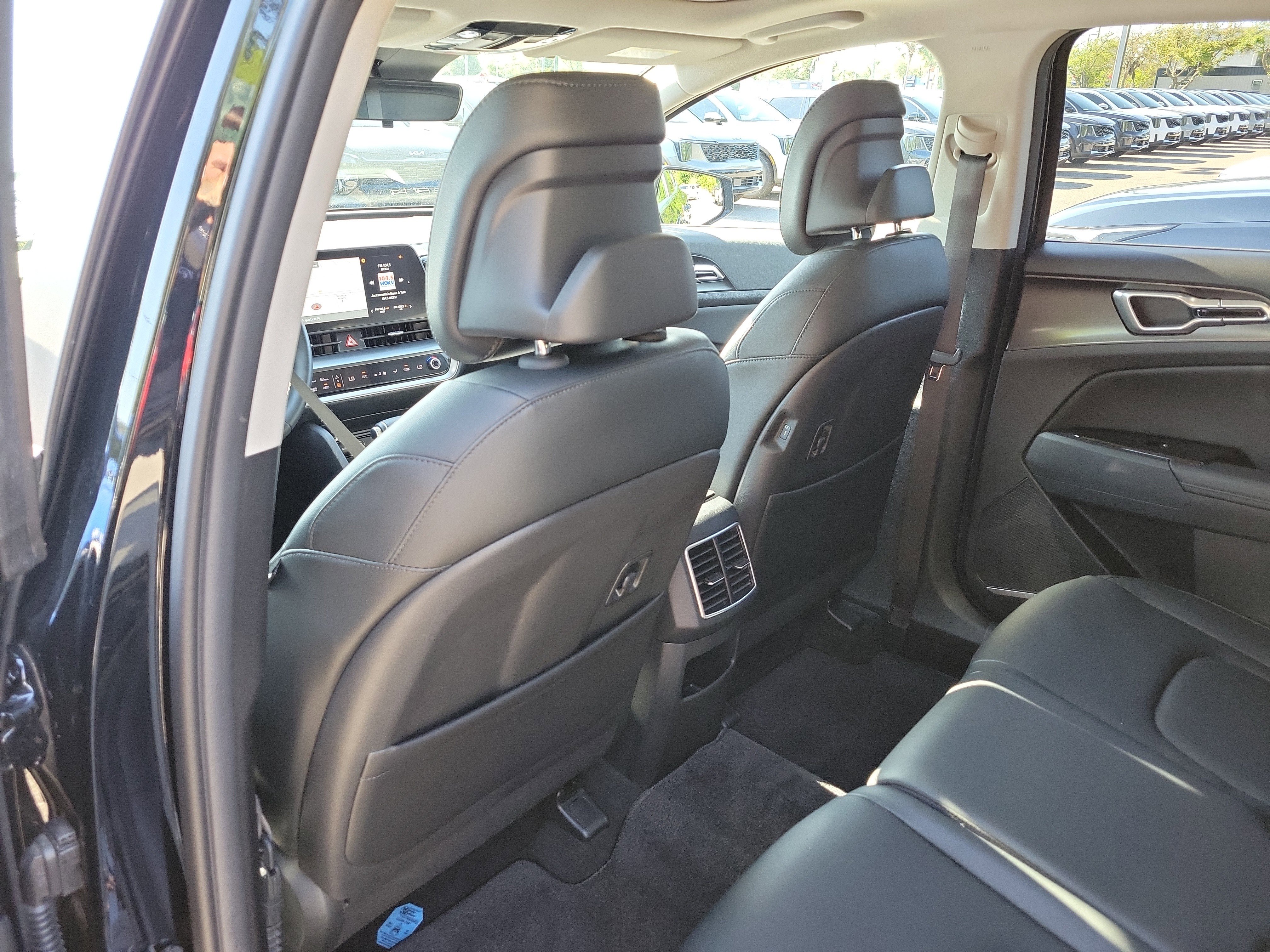 Certified 2025 Kia Sportage EX w/ Premium Package FWD image 18