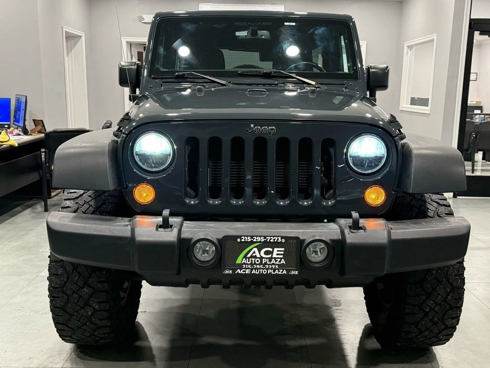 Used 2017 Jeep Wrangler Unlimited Sport w/ Quick Order Package 24S image 2