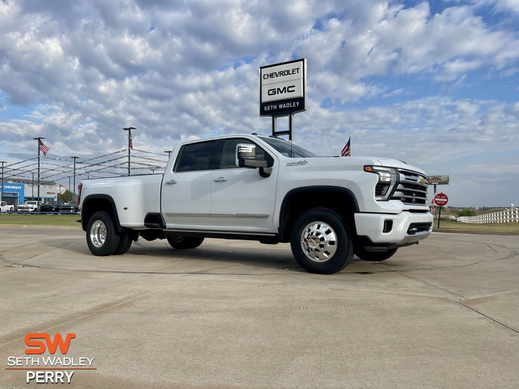 New 2026 Chevrolet Silverado 3500 High Country w/ Technology Package