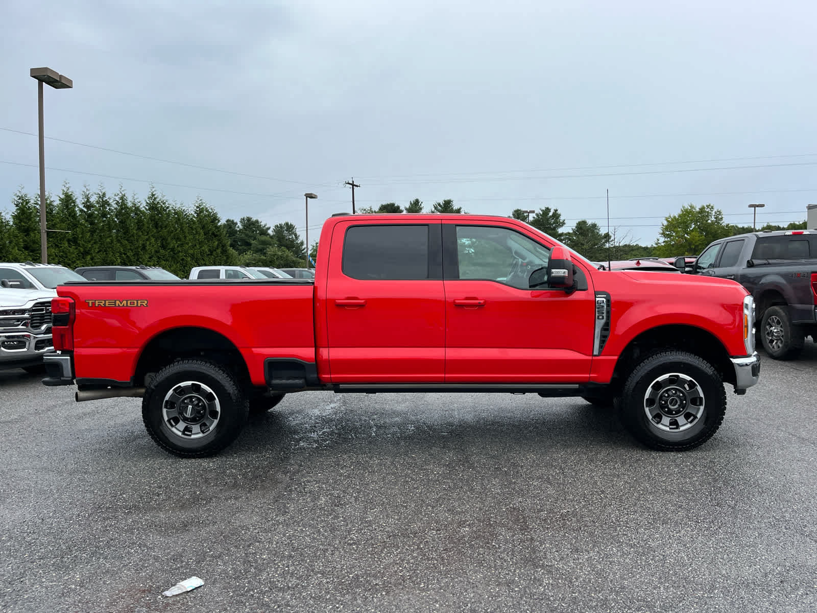 Used 2023 Ford F250 Lariat w/ Tremor Off-Road Package AWD/4WD image 2