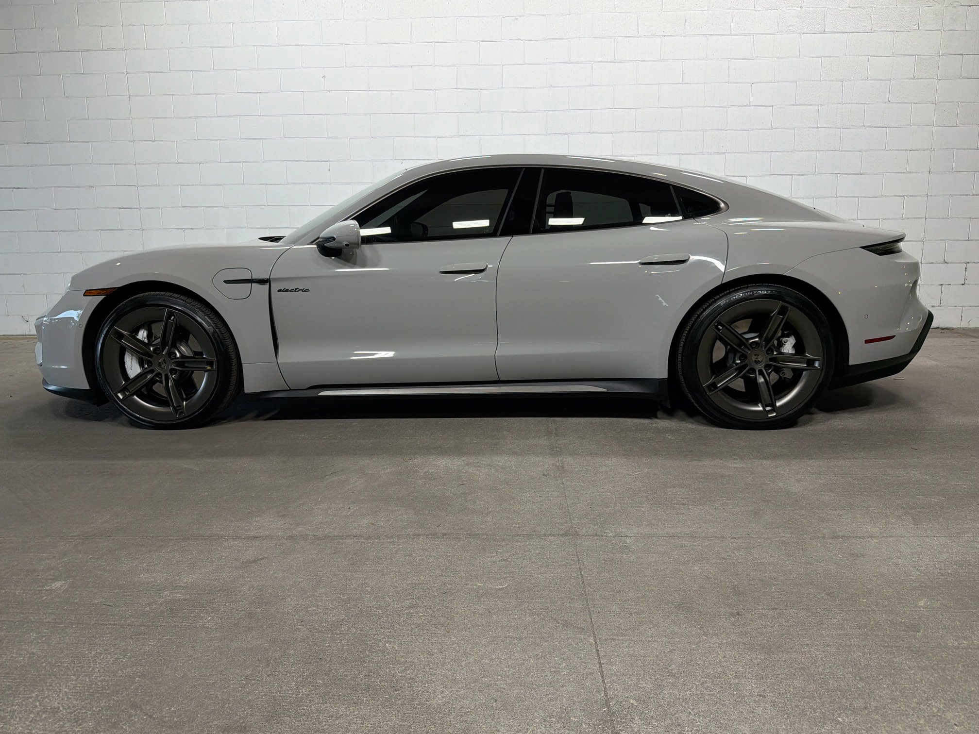 Certified 2025 Porsche Taycan Turbo AWD/4WD image 2