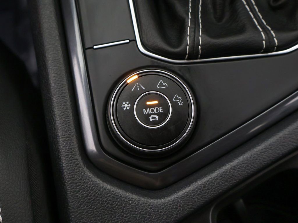 Used 2023 Volkswagen Tiguan SE image 50