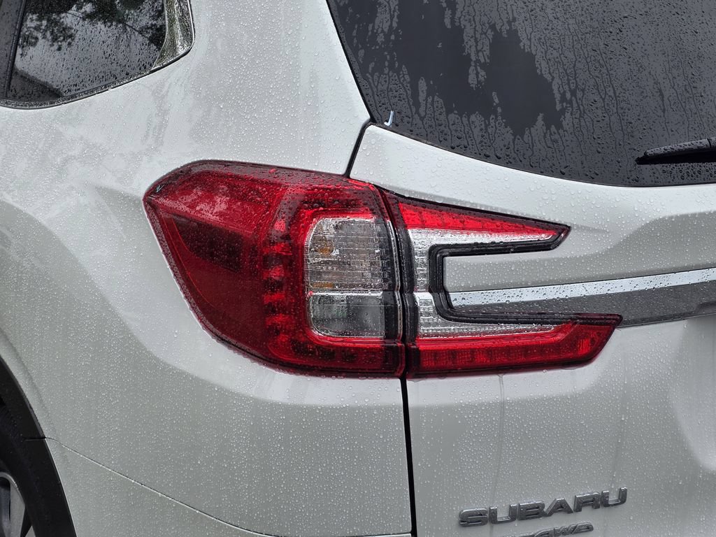 Used 2025 Subaru Ascent Premium AWD/4WD image 7