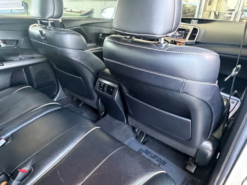 Used 2013 Toyota Venza XLE w/ XLE Premium Pkg AWD/4WD image 30