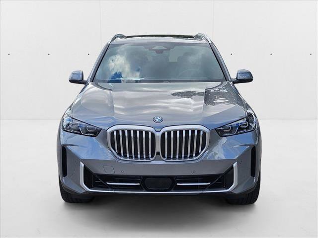 Used 2026 BMW X5 xDrive50e w/ Premium Package AWD/4WD image 2