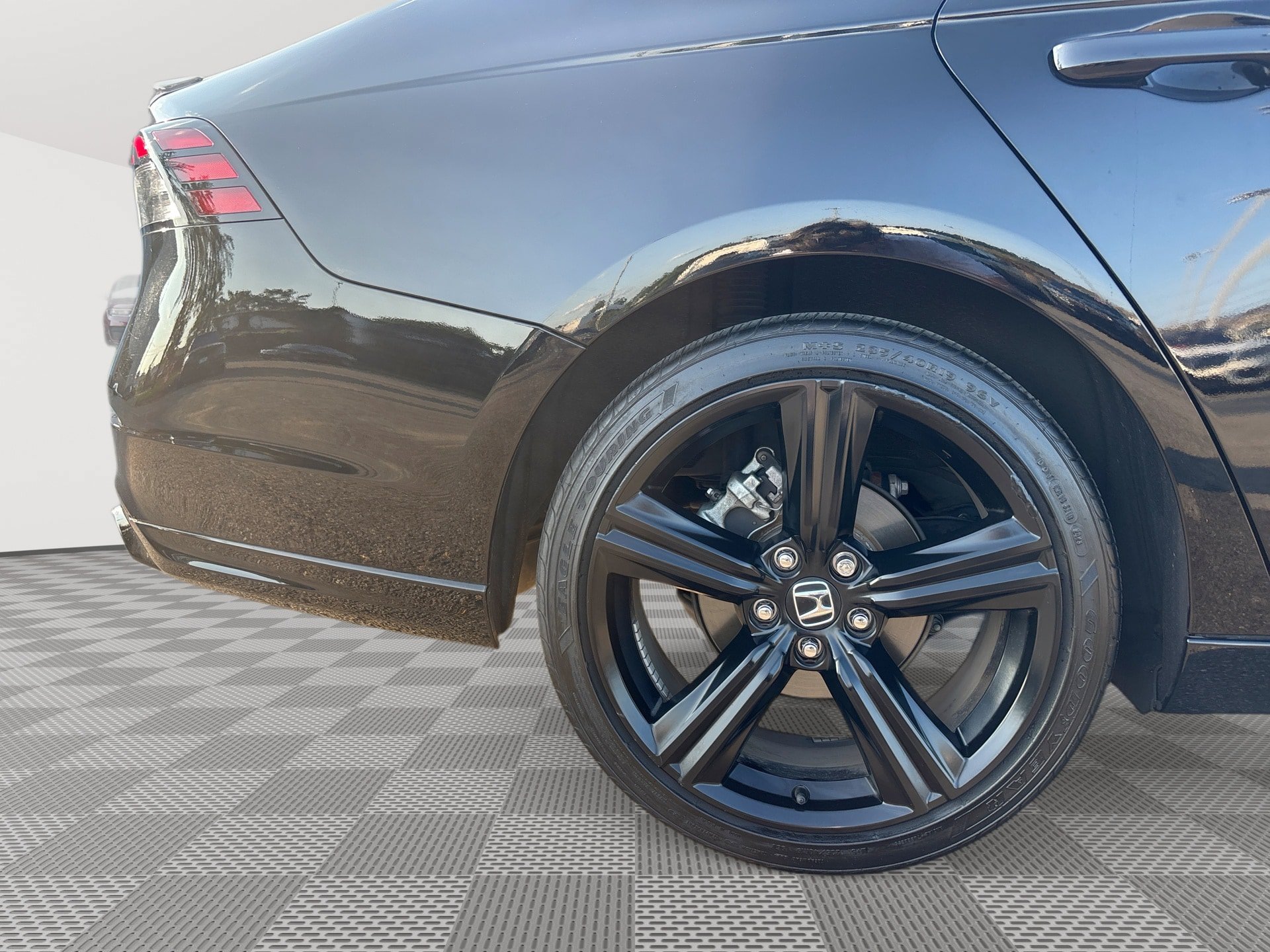 Used 2023 Honda Accord Sport image 30