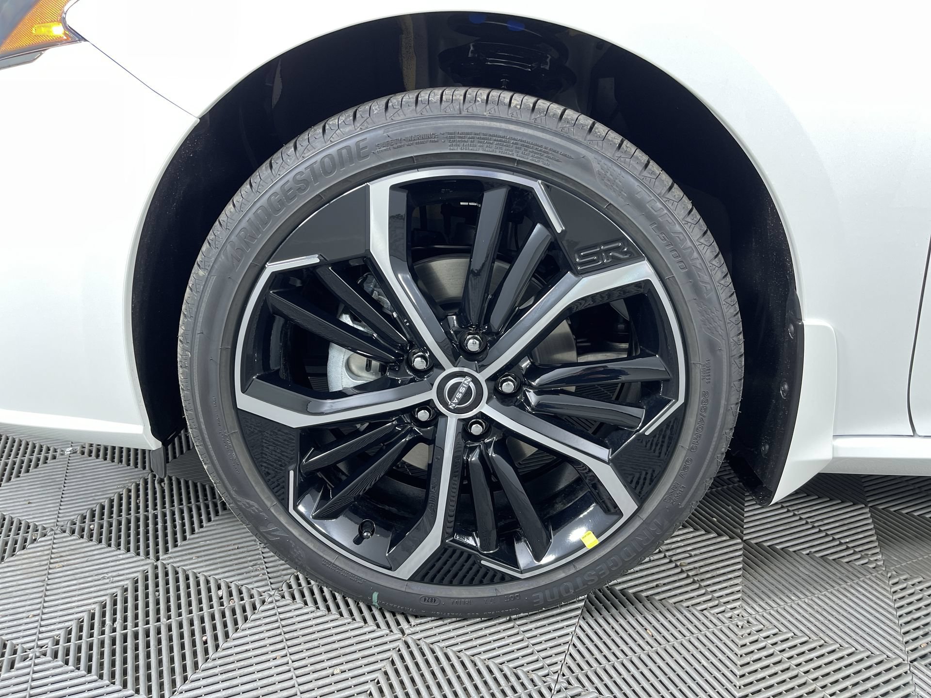 Certified 2025 Nissan Altima 2.5 SR AWD/4WD image 24