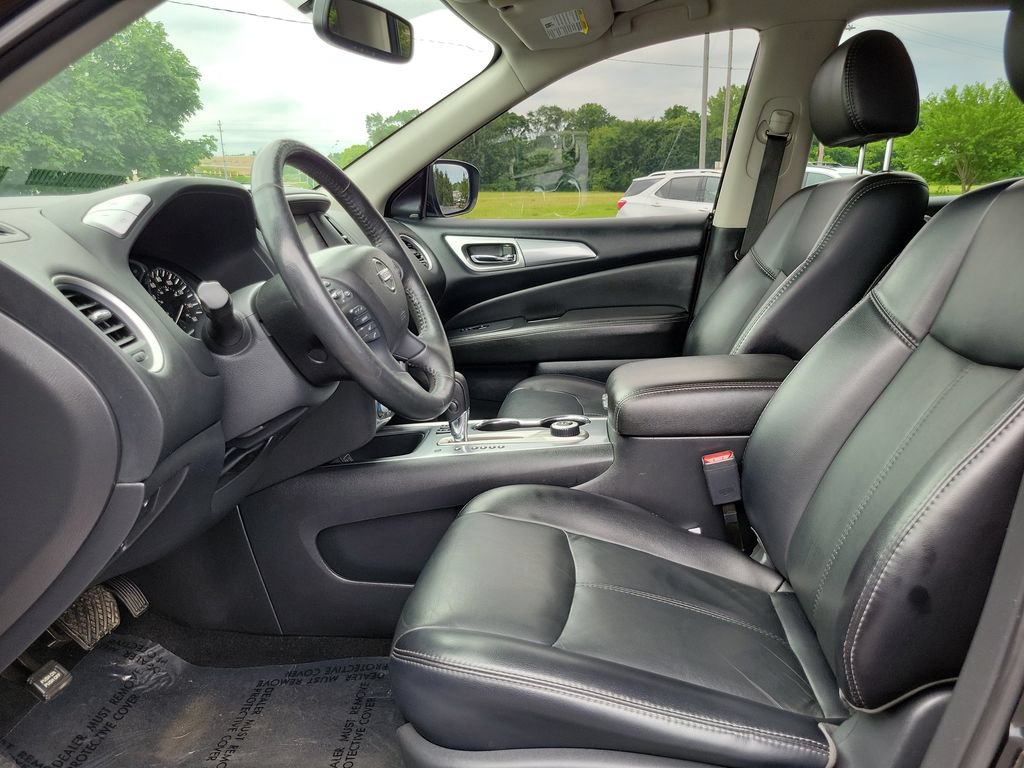 Used 2018 Nissan Pathfinder SL w/ Midnight Edition Package AWD/4WD image 8
