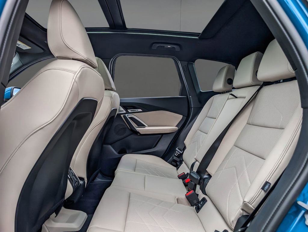 Certified 2025 BMW X1 xDrive28i w/ Technology Package image 16