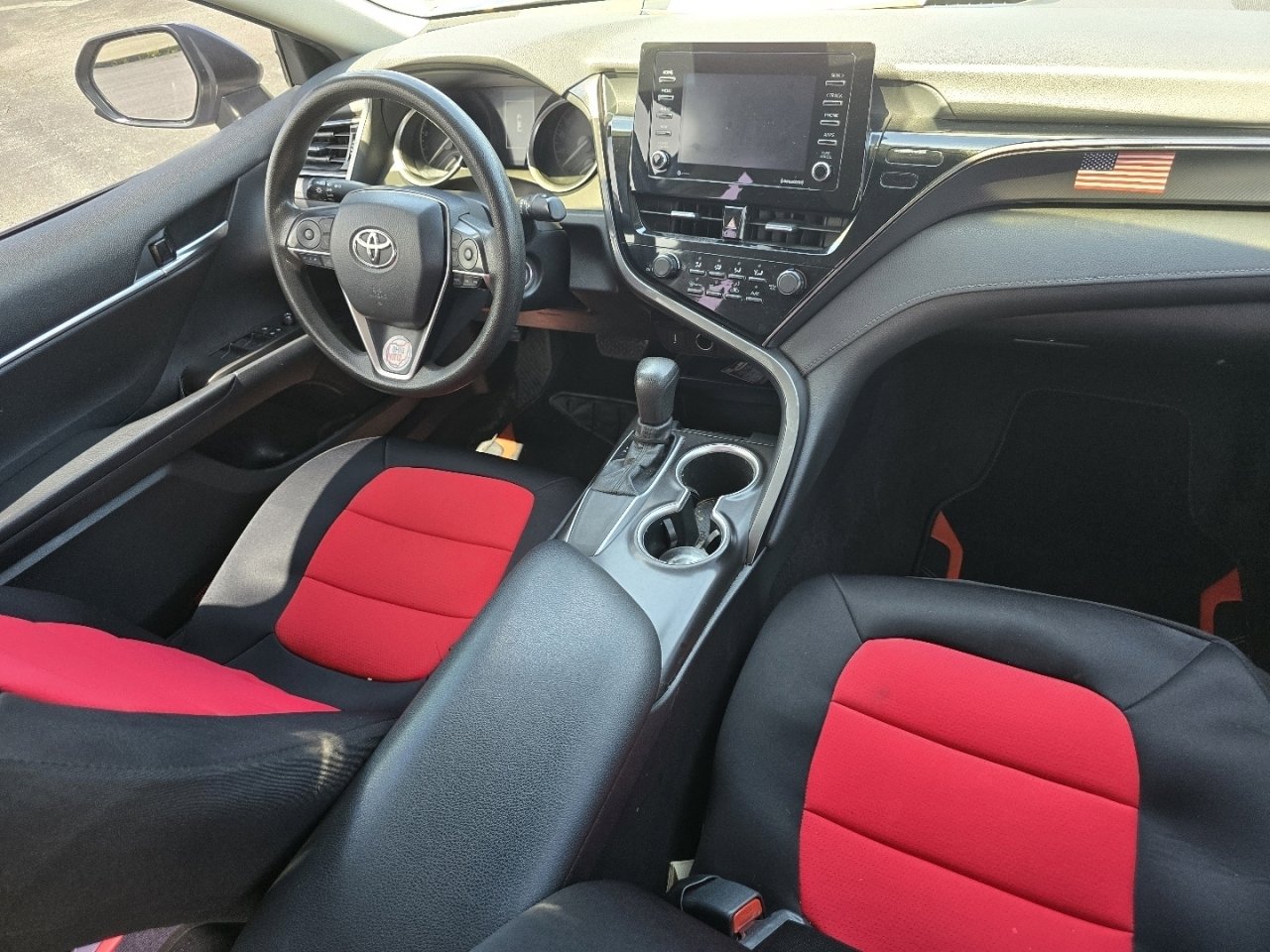 Used 2021 Toyota Camry LE FWD image 18
