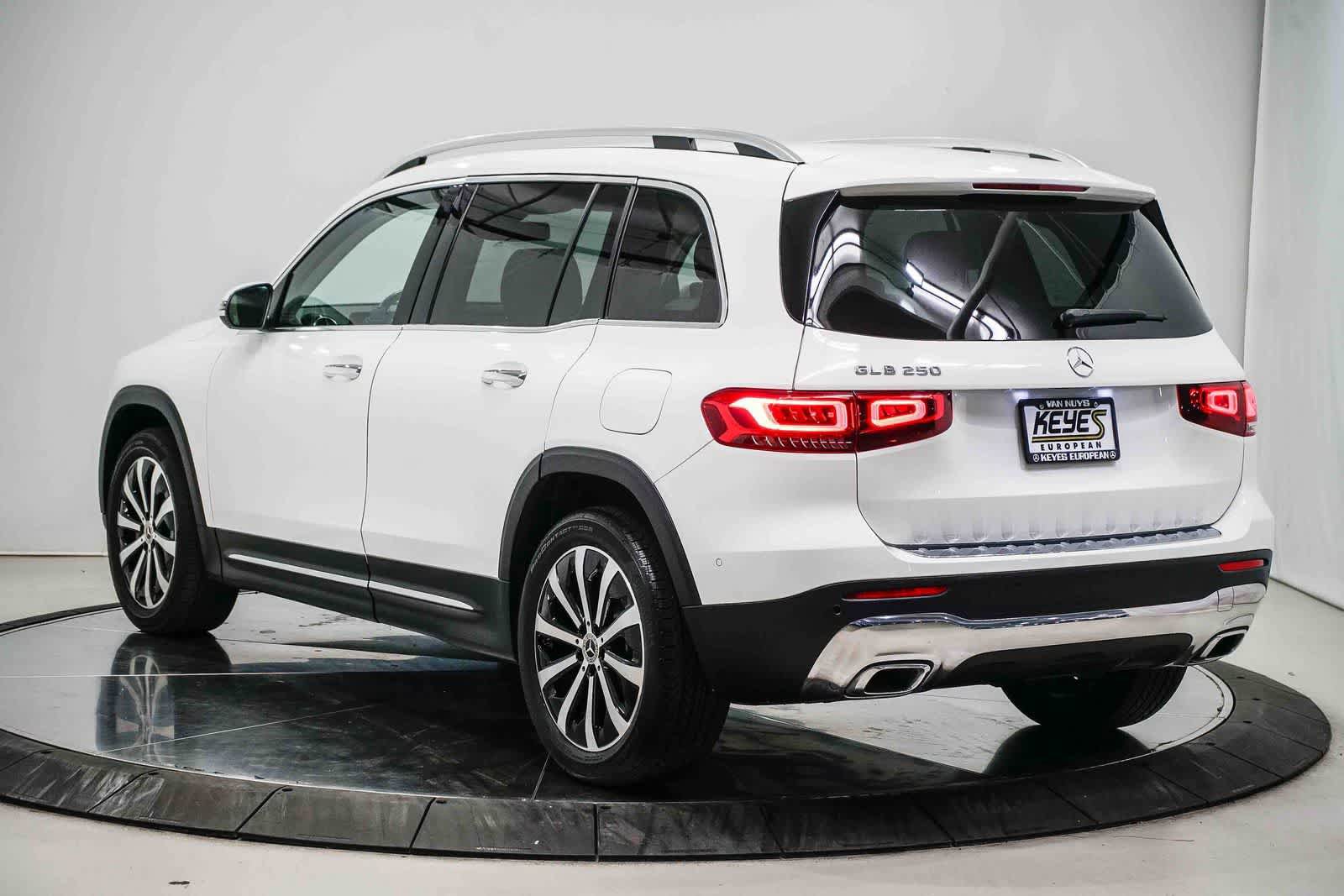 Certified 2023 Mercedes-Benz GLB 250 image 2