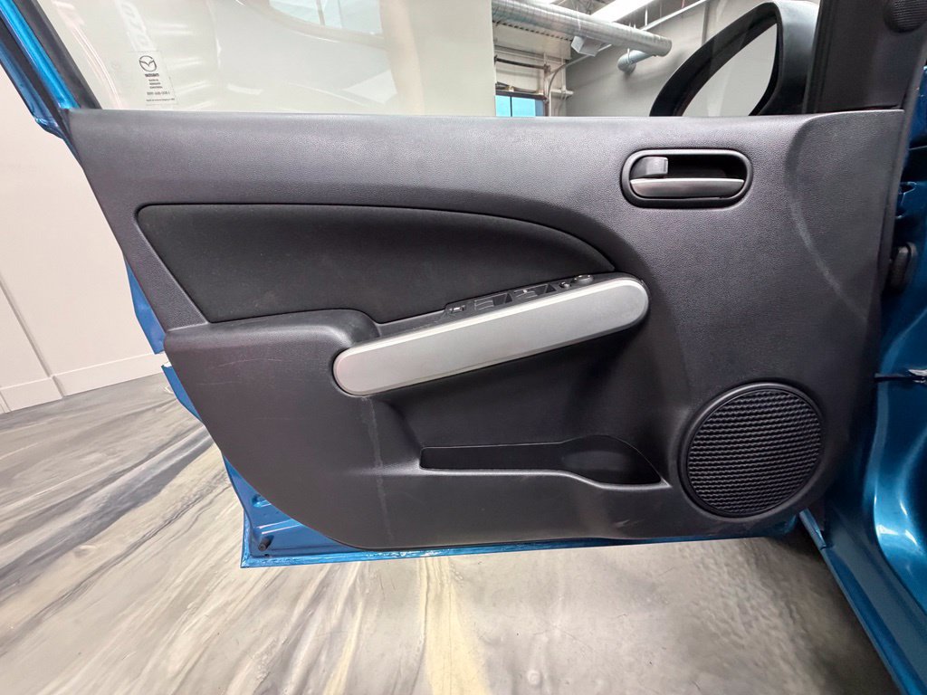 Used 2011 MAZDA MAZDA2 FWD image 48