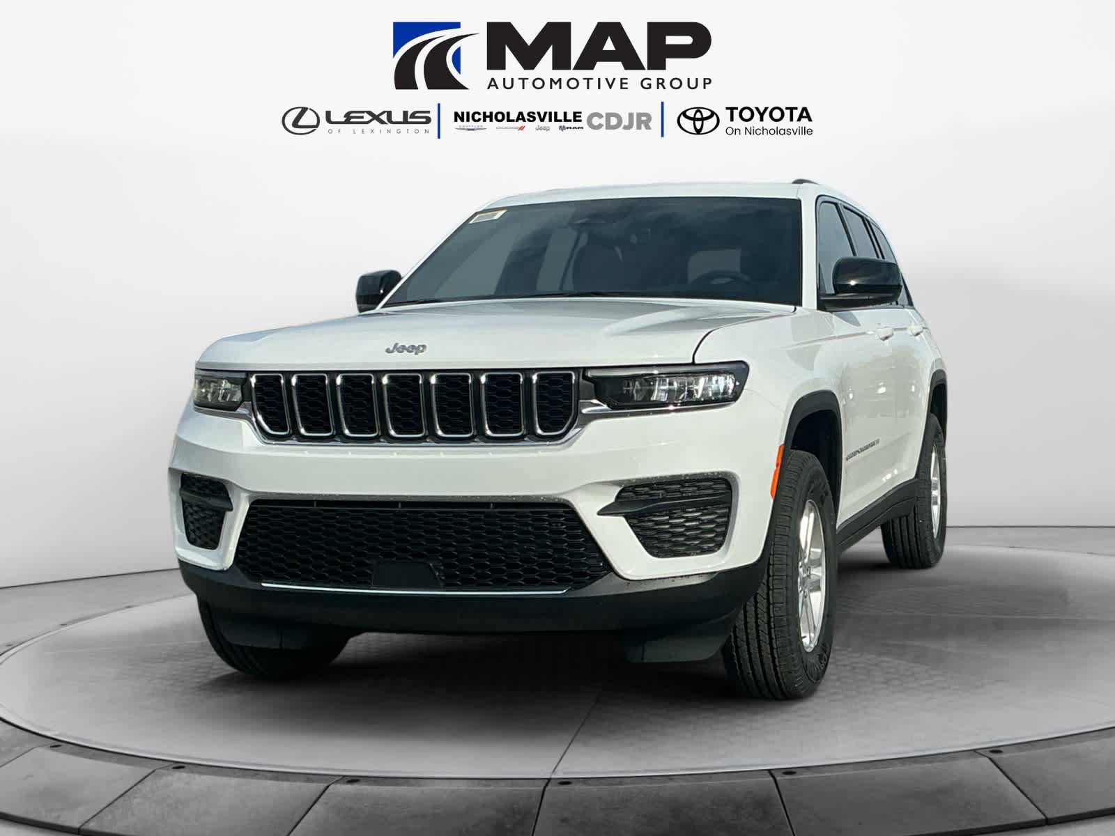 New 2025 Jeep Grand Cherokee Laredo w/ Luxury Tech Group I