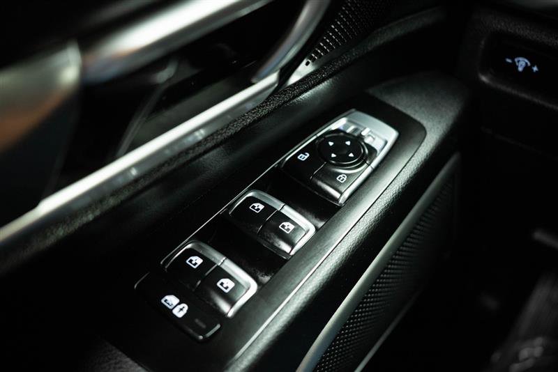 Used 2022 Kia Telluride LX image 28