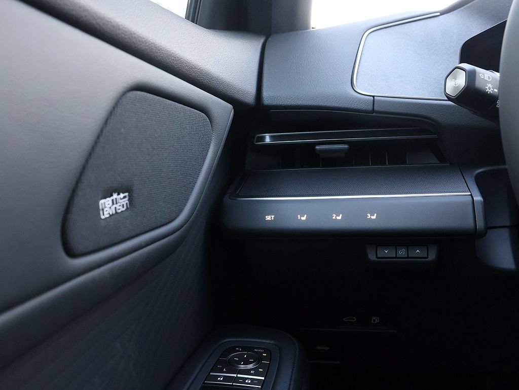 New 2026 Lexus ES 350h AWD w/ Cold Area Package image 28