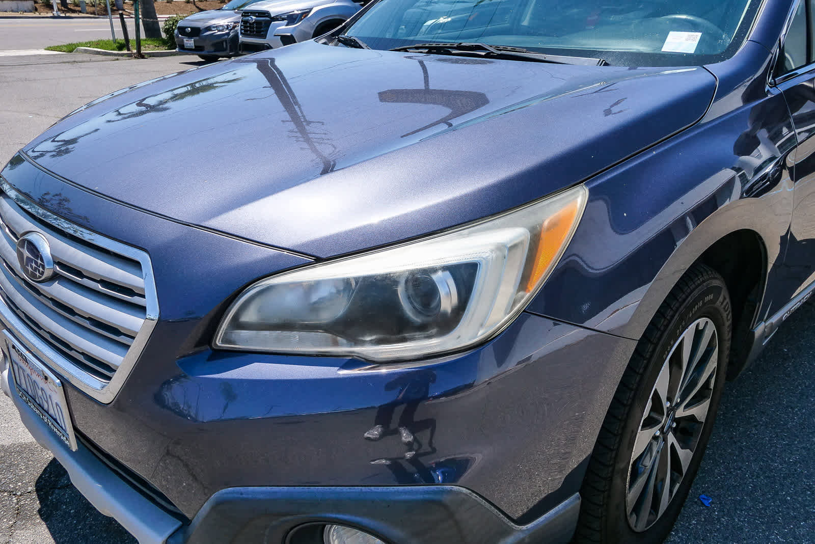 Used 2016 Subaru Outback 2.5i Limited AWD/4WD image 2