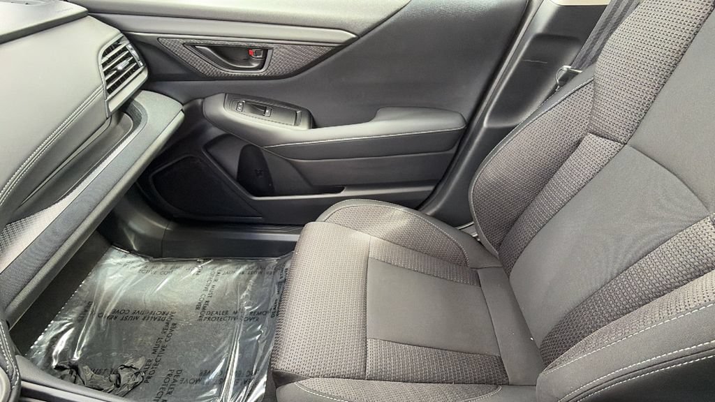 Certified 2025 Subaru Outback AWD/4WD image 12