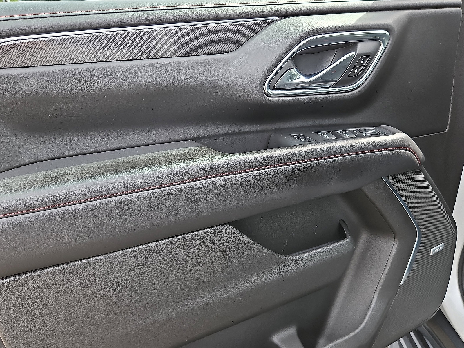 Used 2021 Chevrolet Tahoe RST w/ Luxury Package image 12