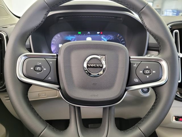 New 2026 Volvo XC40 B4 Plus w/ Climate Package FWD image 20