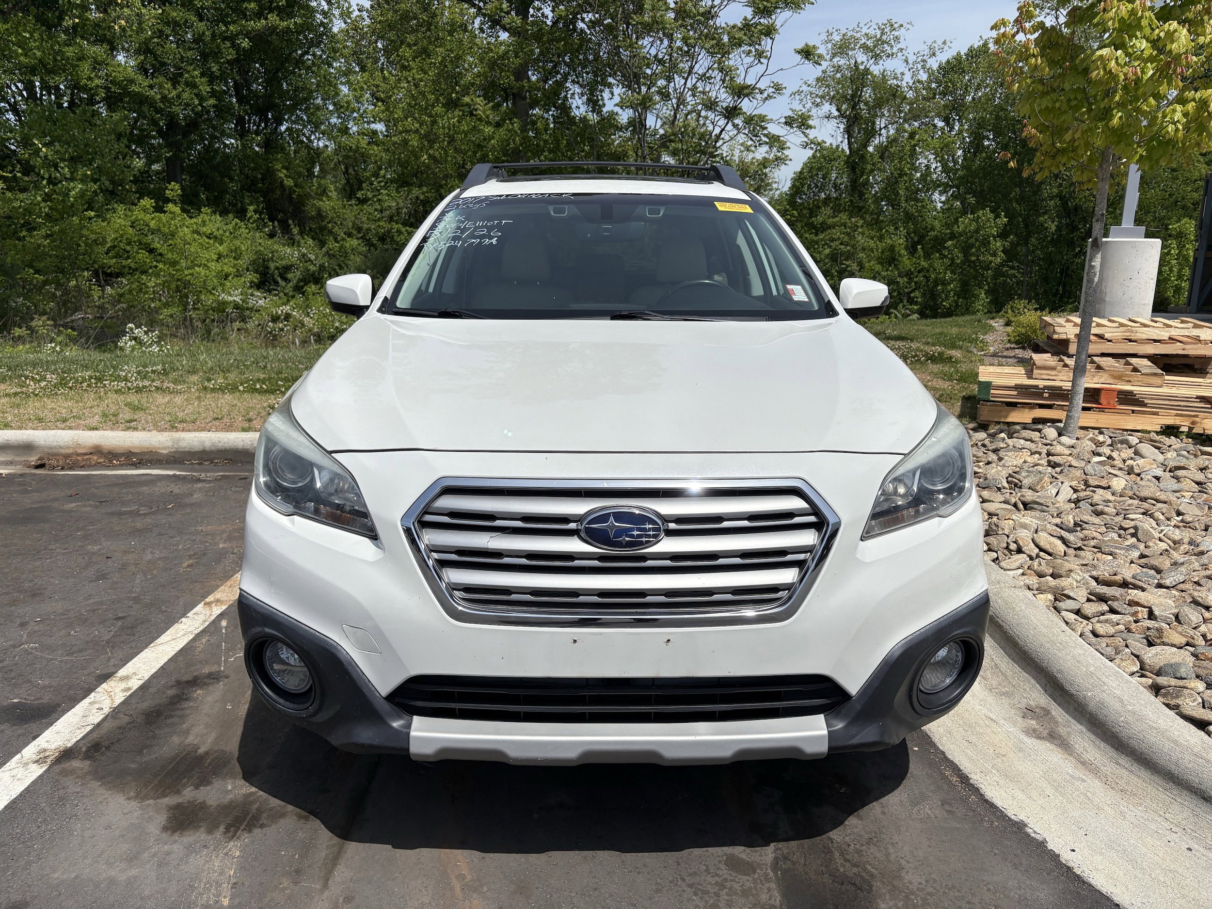 Used 2017 Subaru Outback 3.6R Limited AWD/4WD image 2