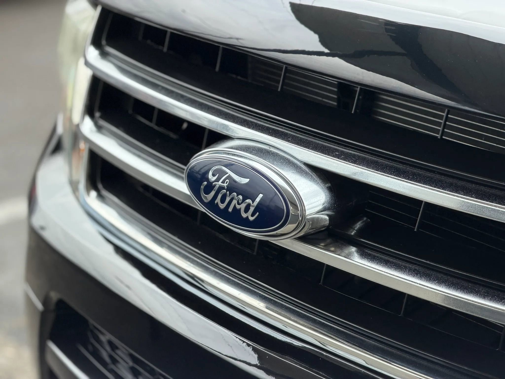 Used 2015 Ford Expedition EL XLT w/ Equipment Group 202A AWD/4WD image 9