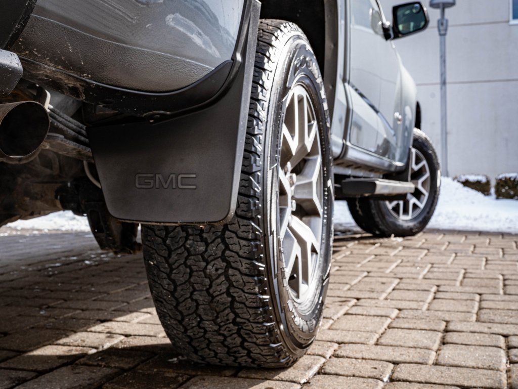 Used 2022 GMC Canyon AT4 image 43