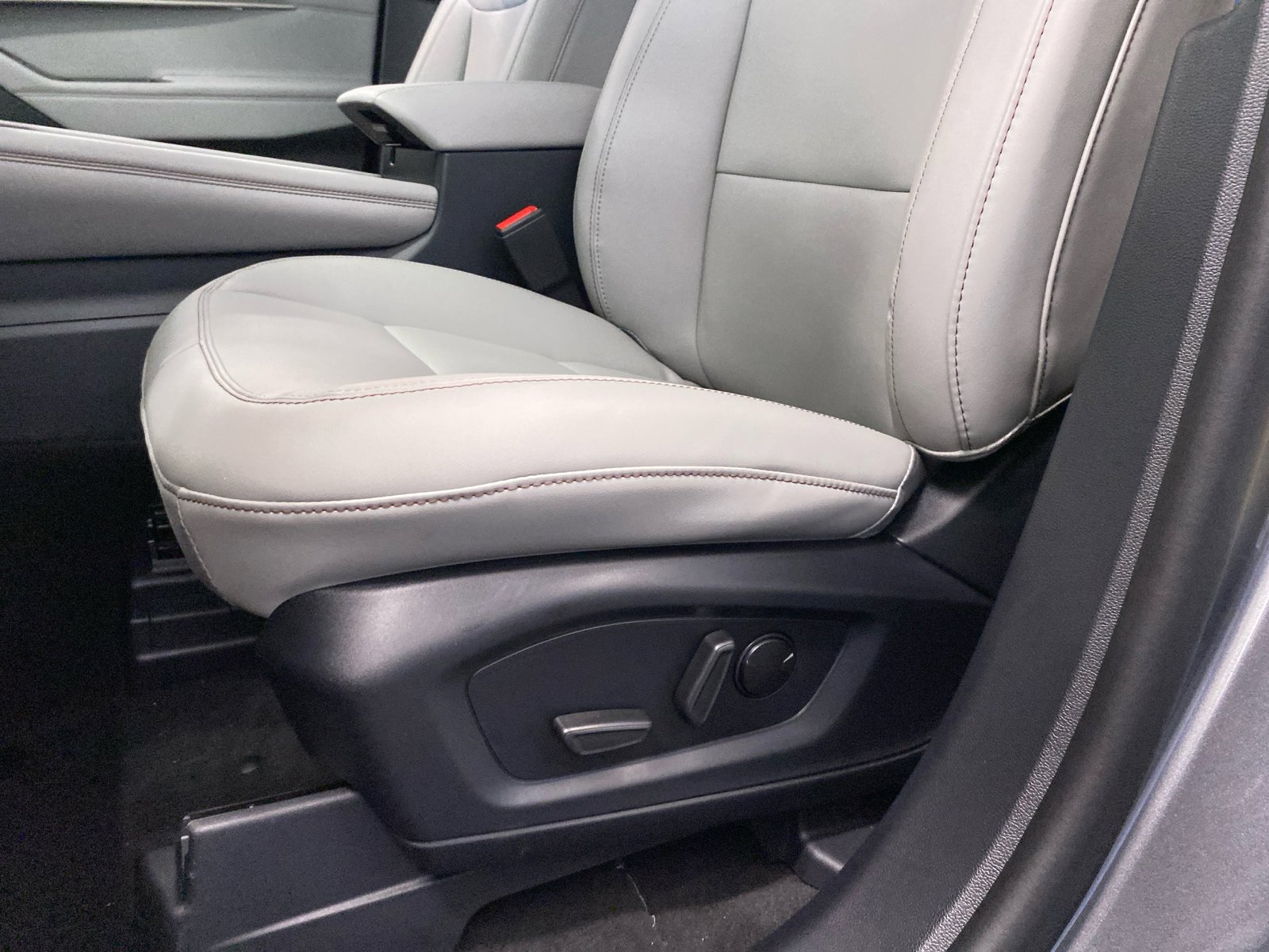 New 2026 Ford Explorer Active w/ Active Comfort Package AWD/4WD image 26