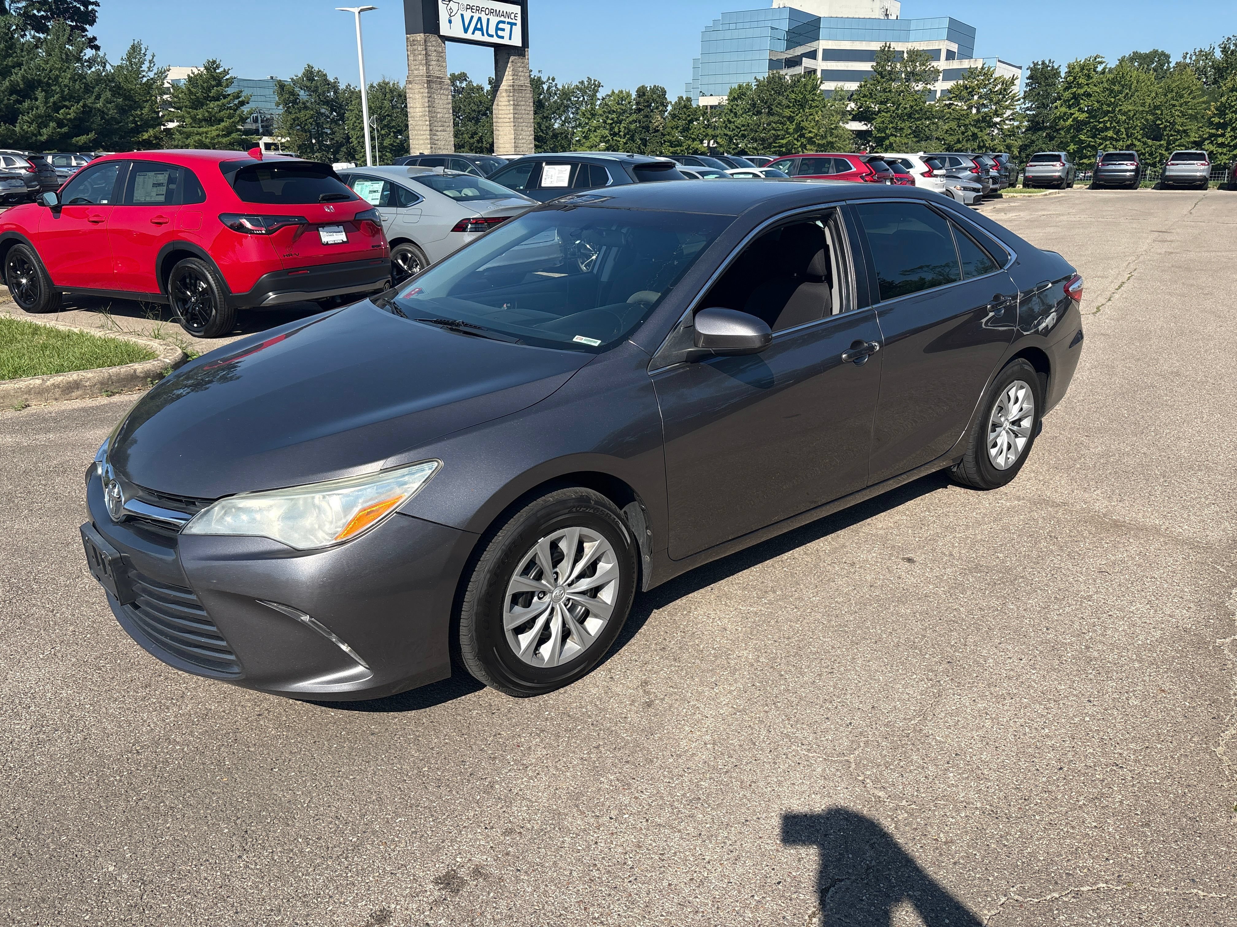 Used 2015 Toyota Camry LE FWD image 9