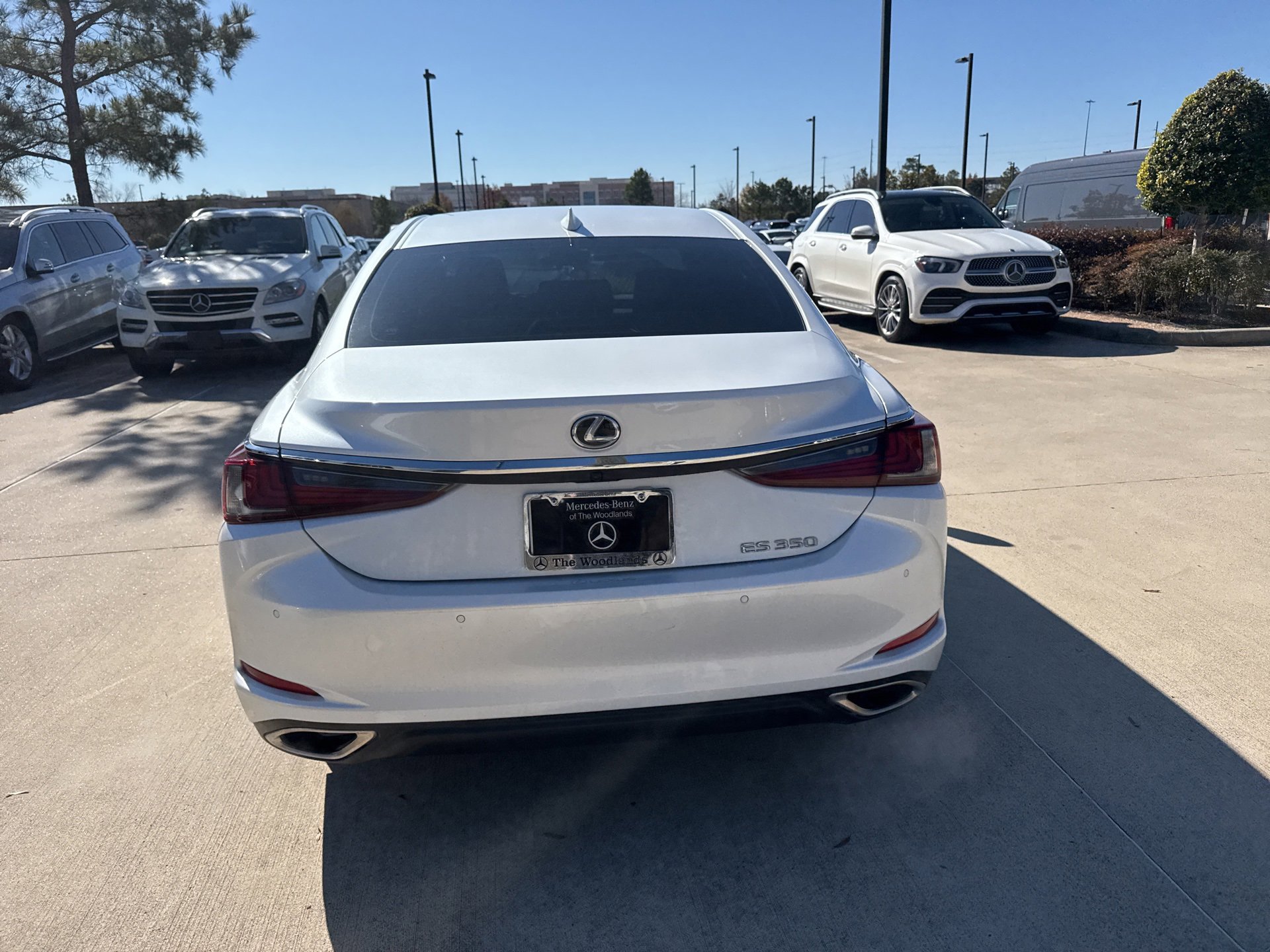 Used 2024 Lexus ES 350 w/ Premium Package image 5