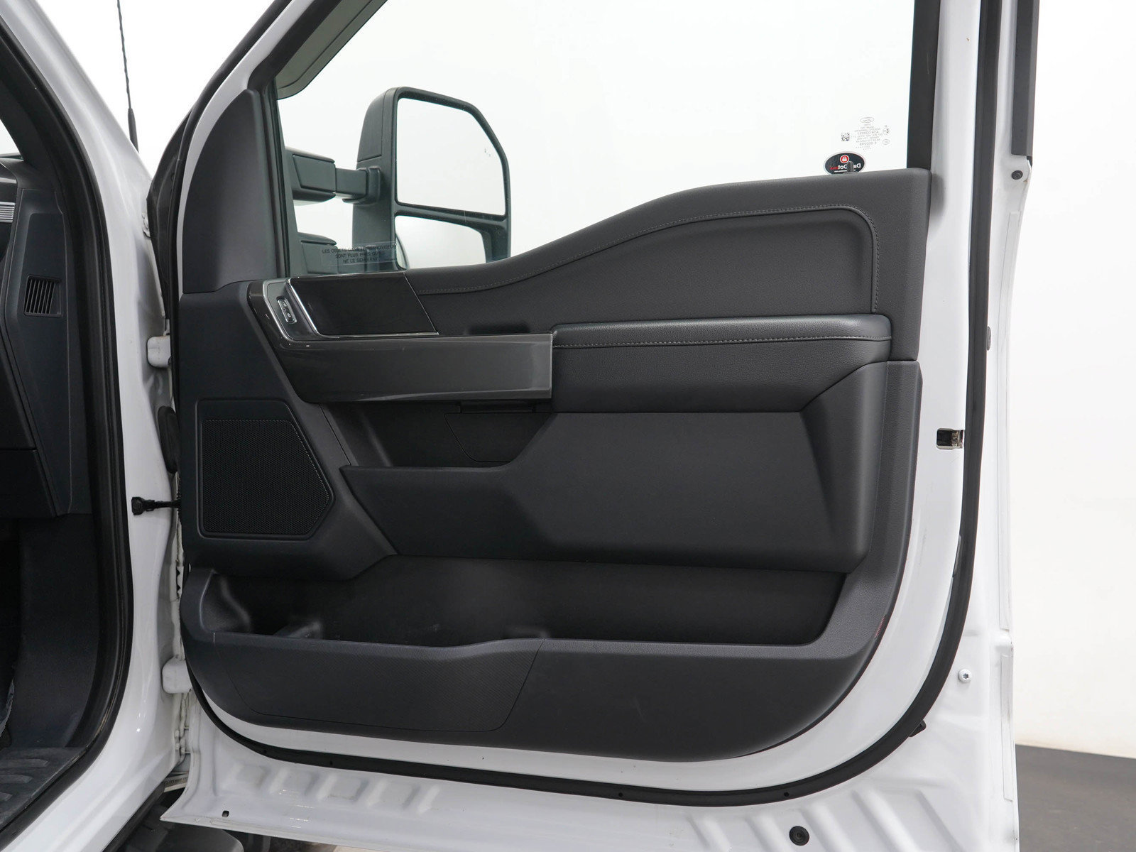 Used 2022 Ford F150 XLT w/ Equipment Group 302A High AWD/4WD image 11