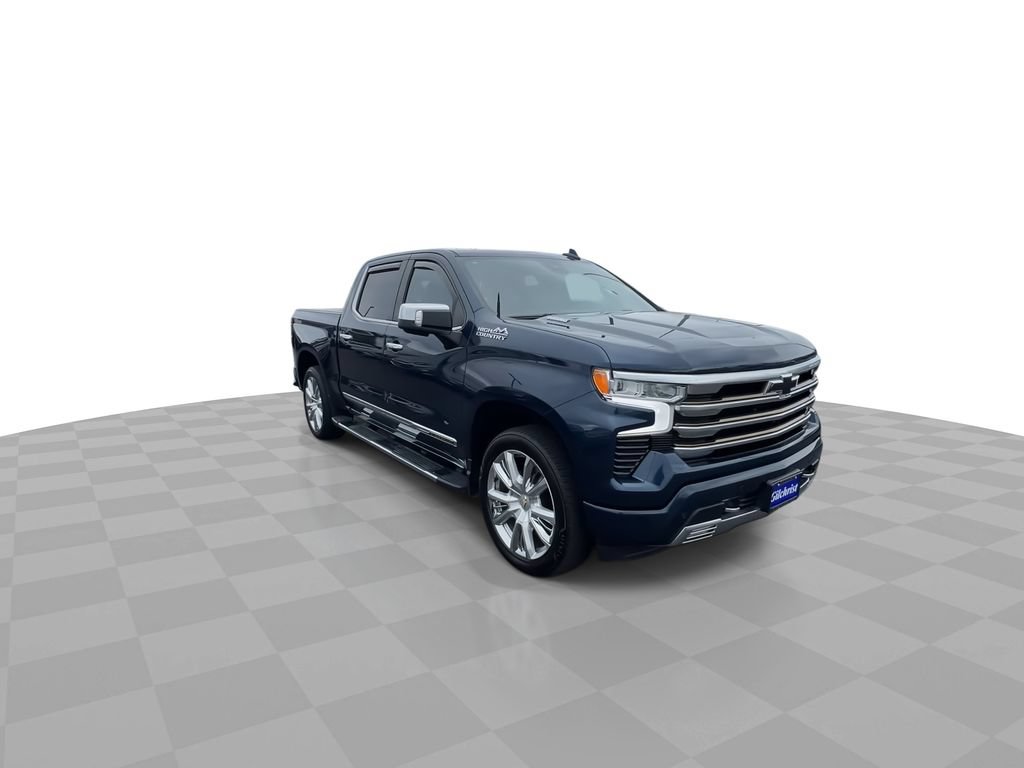 Used 2022 Chevrolet Silverado 1500 High Country w/ High Country Premium Package AWD/4WD image 2