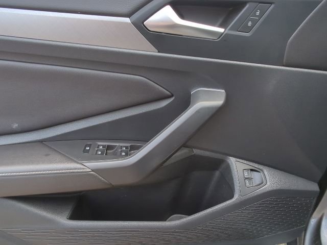 Used 2024 Volkswagen Jetta SE FWD image 12