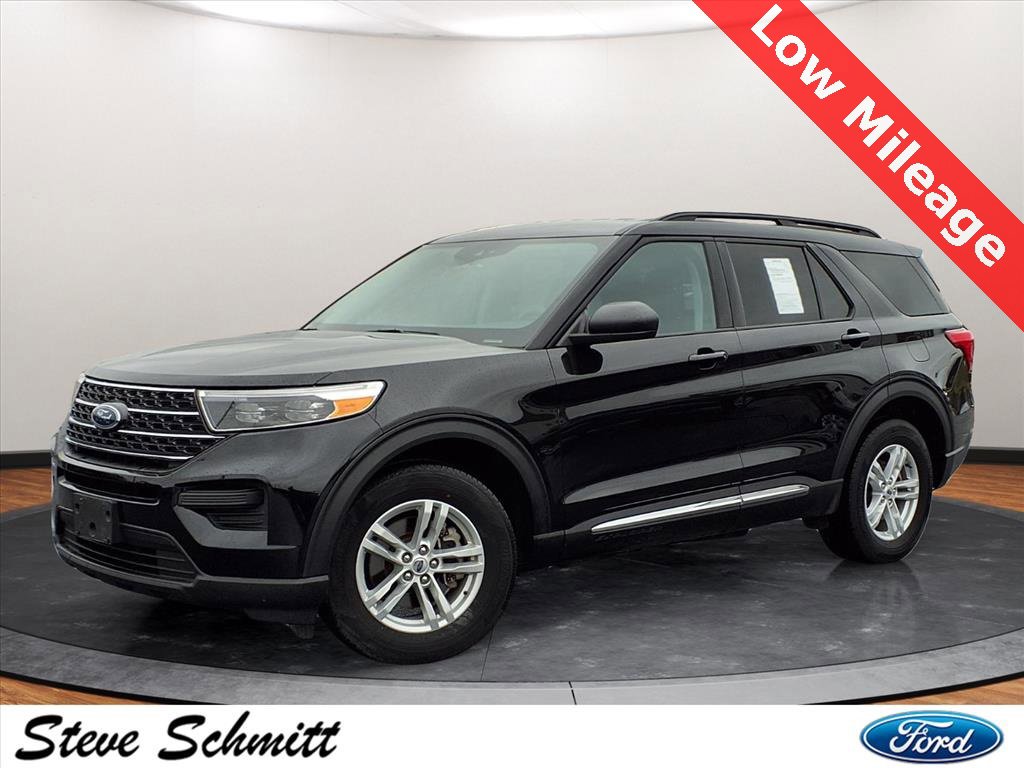 Used 2023 Ford Explorer XLT image 1