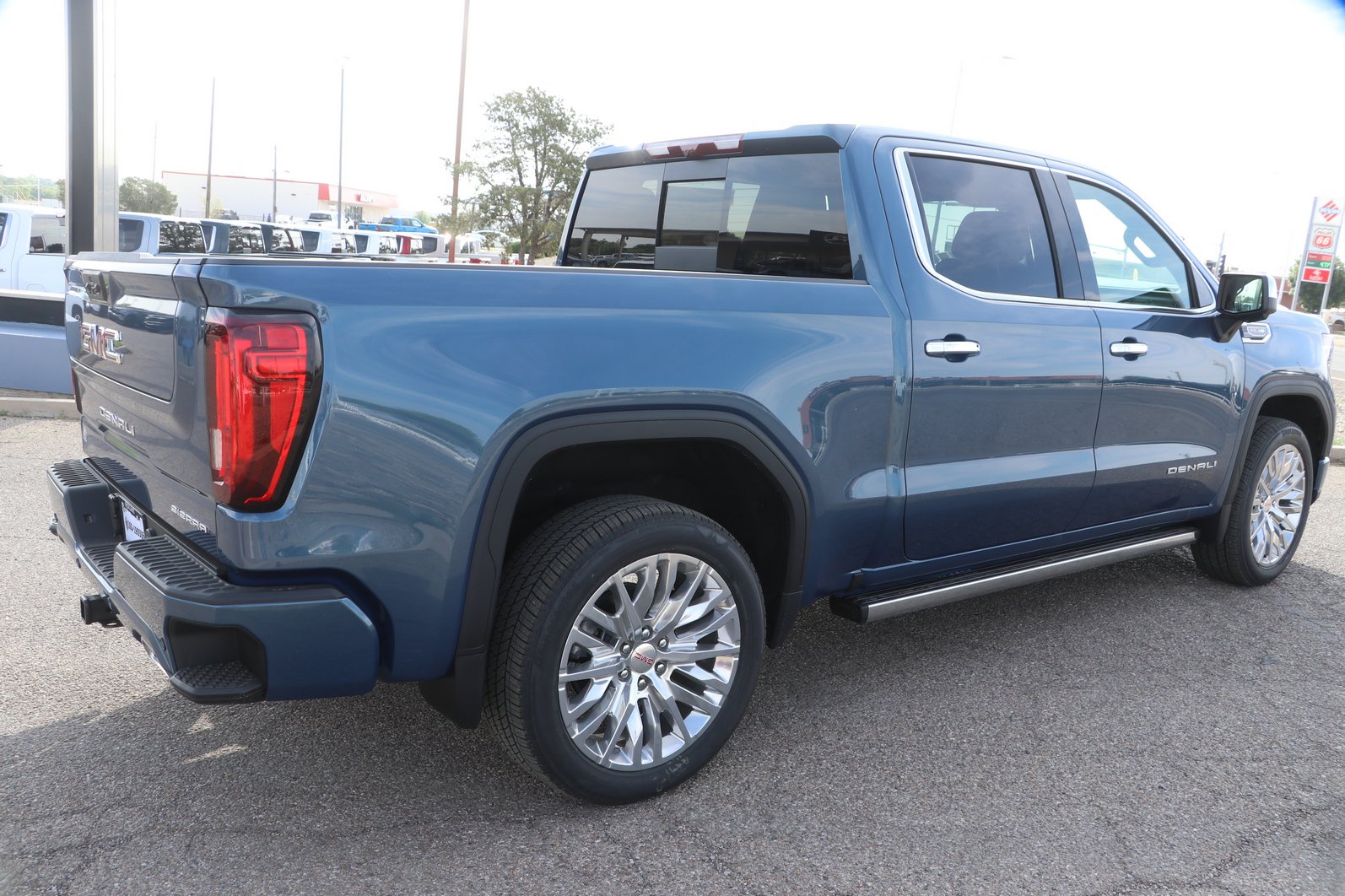 New 2026 GMC Sierra 1500 Denali w/ Technology Package AWD/4WD image 7