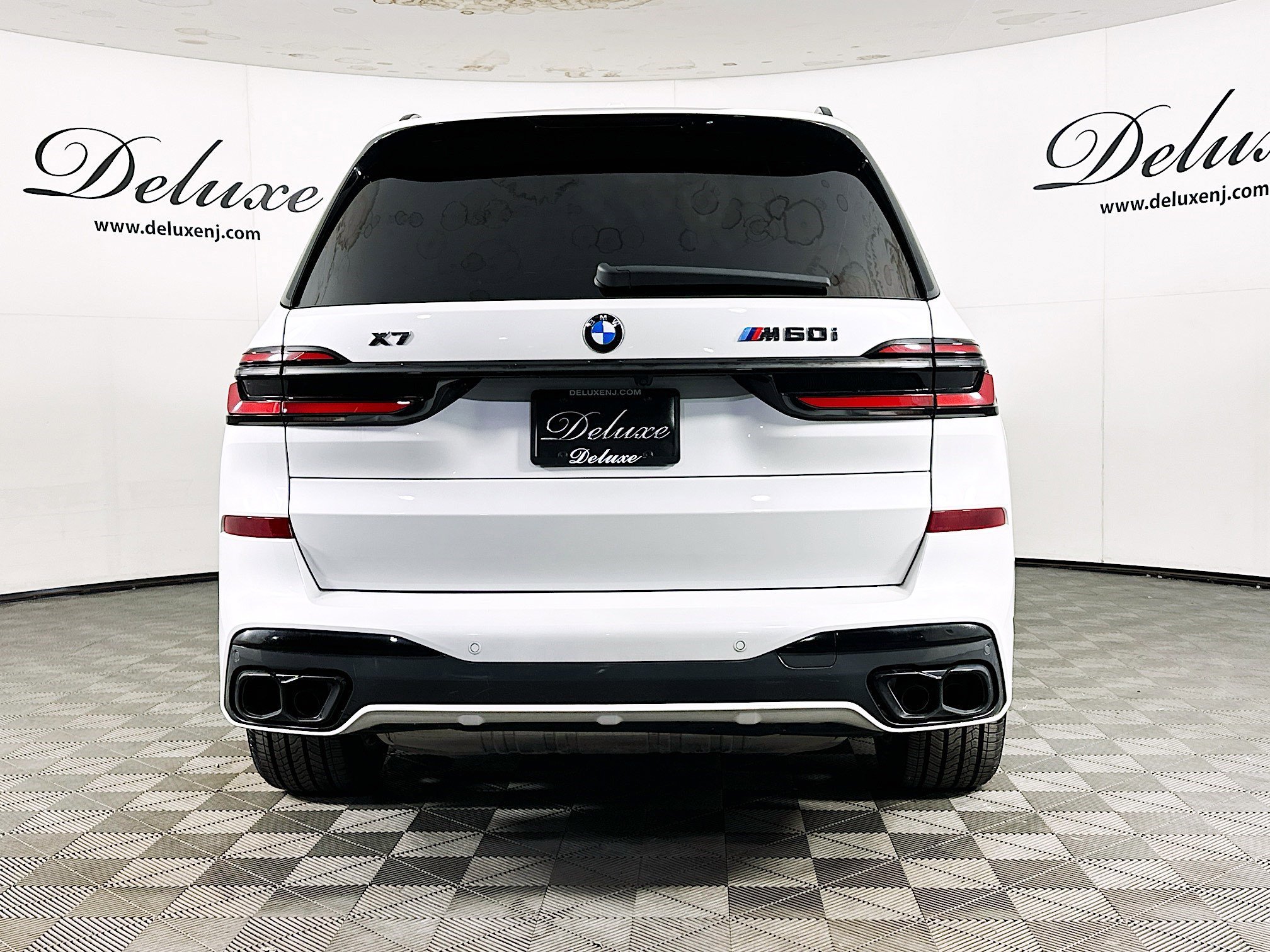 Used 2024 BMW X7 M60i w/ Executive Package AWD/4WD image 5