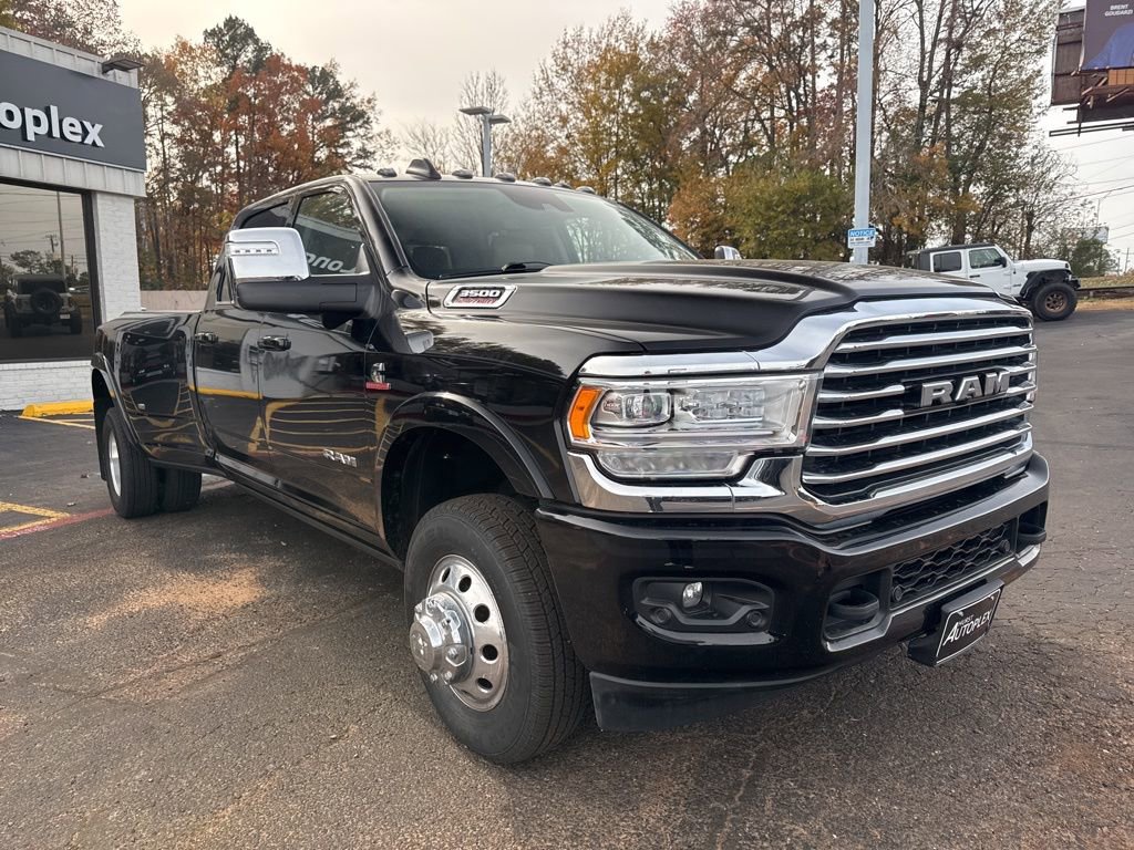 Used 2024 RAM 3500 Limited w/ Safety Group image 4