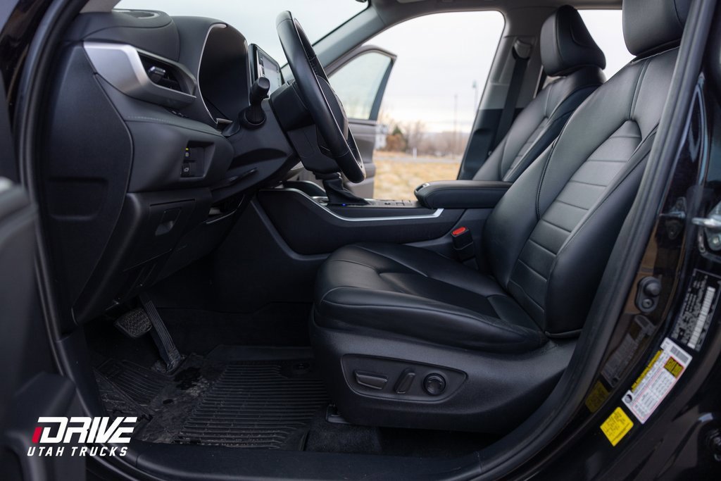 Used 2021 Toyota Highlander XLE image 29