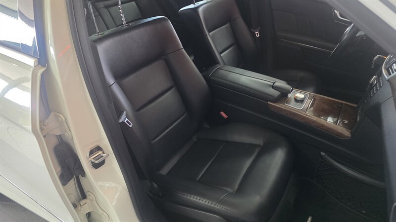 Used 2012 Mercedes-Benz E 350 4MATIC Sedan image 26