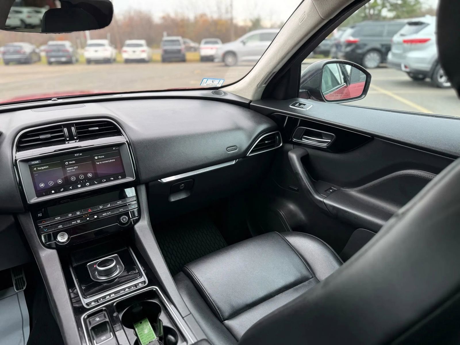 Used 2019 Jaguar F-PACE Premium image 21