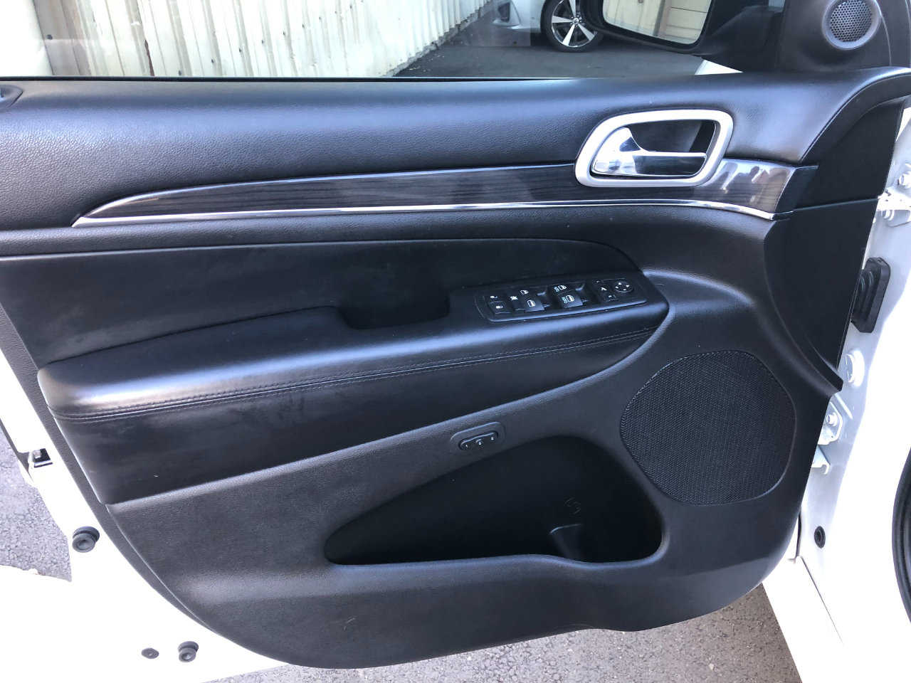 Used 2015 Jeep Grand Cherokee High Altitude image 10