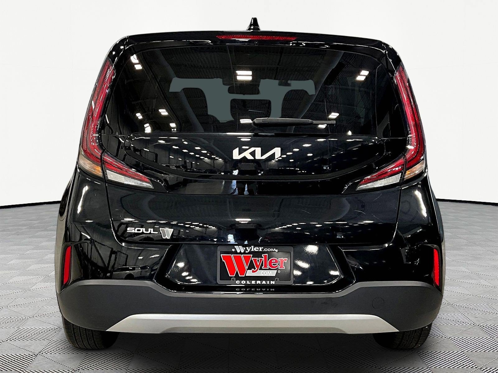 Used 2024 Kia Soul LX FWD image 5
