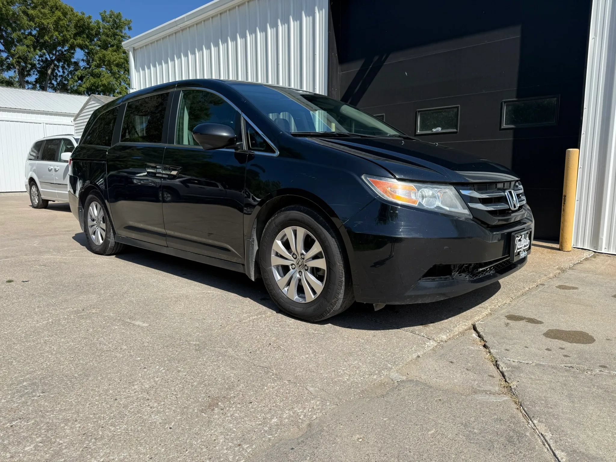 Used 2016 Honda Odyssey EX-L image 2