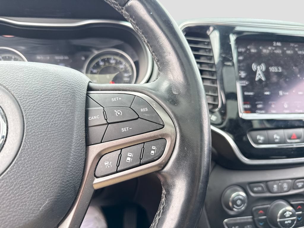 Used 2021 Jeep Cherokee Limited w/ Elite Package AWD/4WD image 20