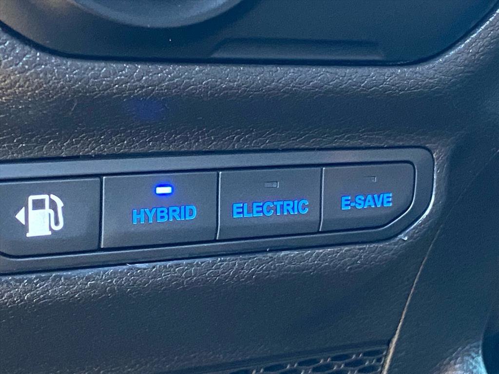 Used 2022 Jeep Wrangler Unlimited Sahara w/ Cold Weather Group image 15