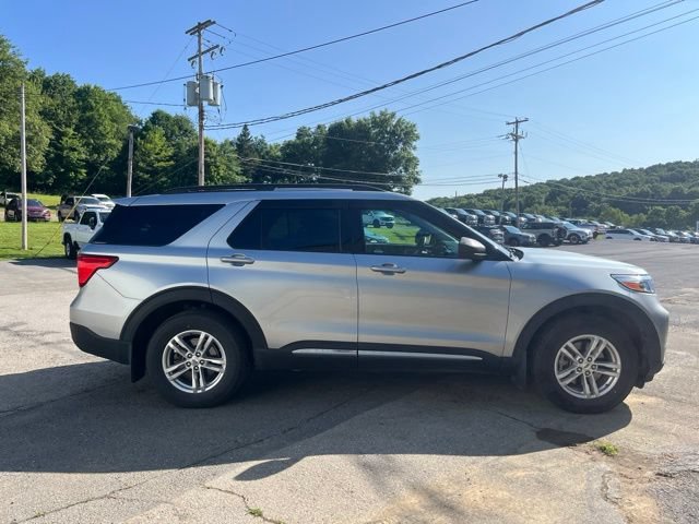 Used 2022 Ford Explorer XLT w/ Class IV Trailer Tow Package AWD/4WD image 4