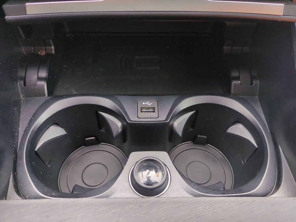 Used 2023 BMW 330i xDrive Sedan w/ Premium Package image 28