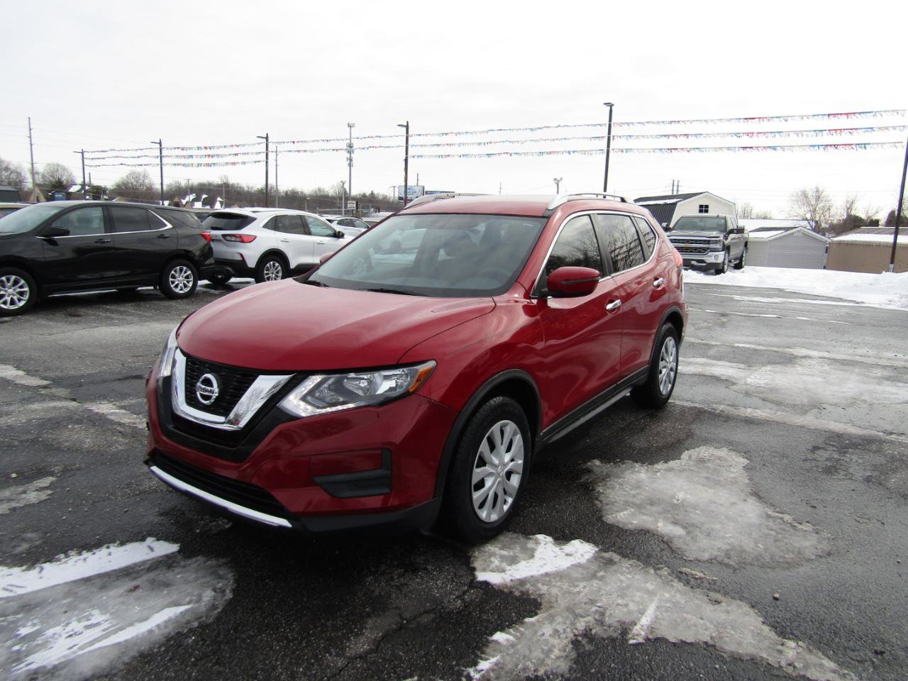 Used 2017 Nissan Rogue S w/ S Appearance Package FWD image 3
