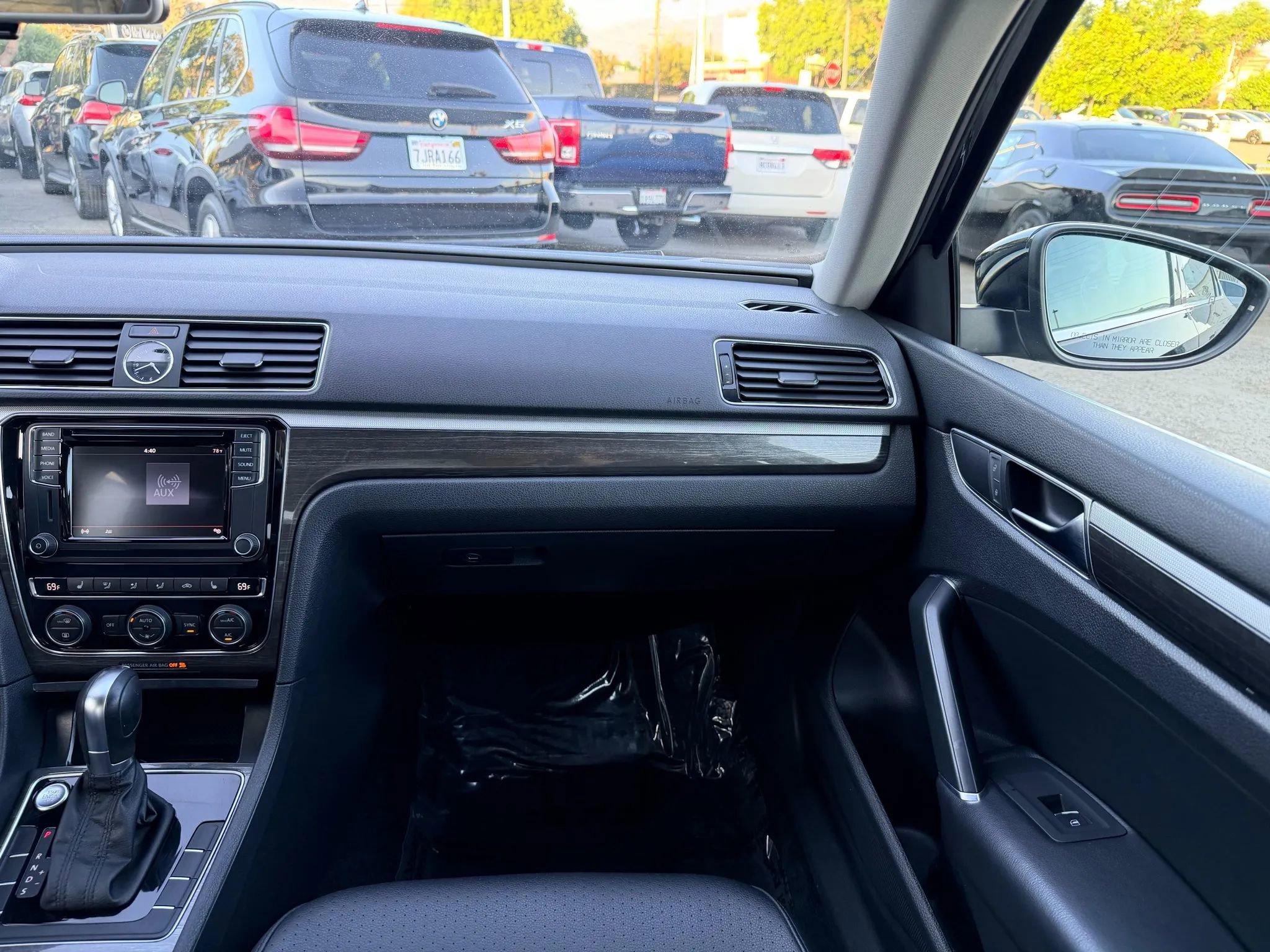 Used 2017 Volkswagen Passat 1.8T SE w/ SE Lighting Package image 17