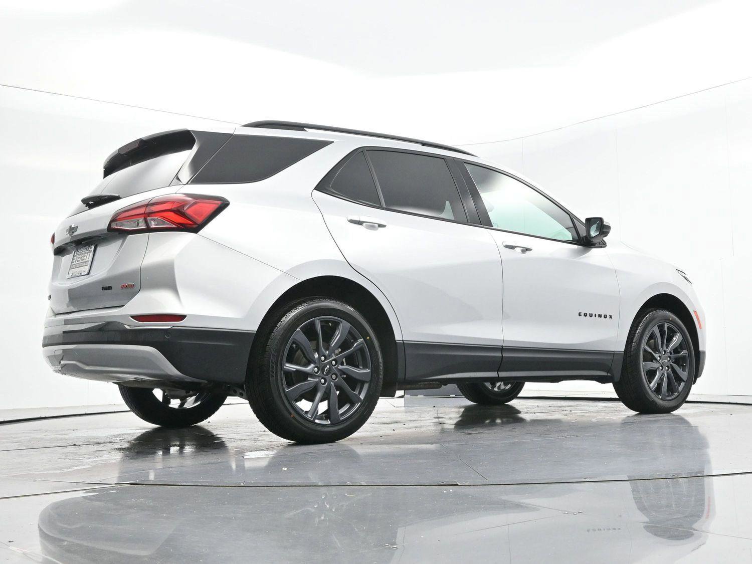 Used 2022 Chevrolet Equinox RS w/ Infotainment Package AWD/4WD image 46